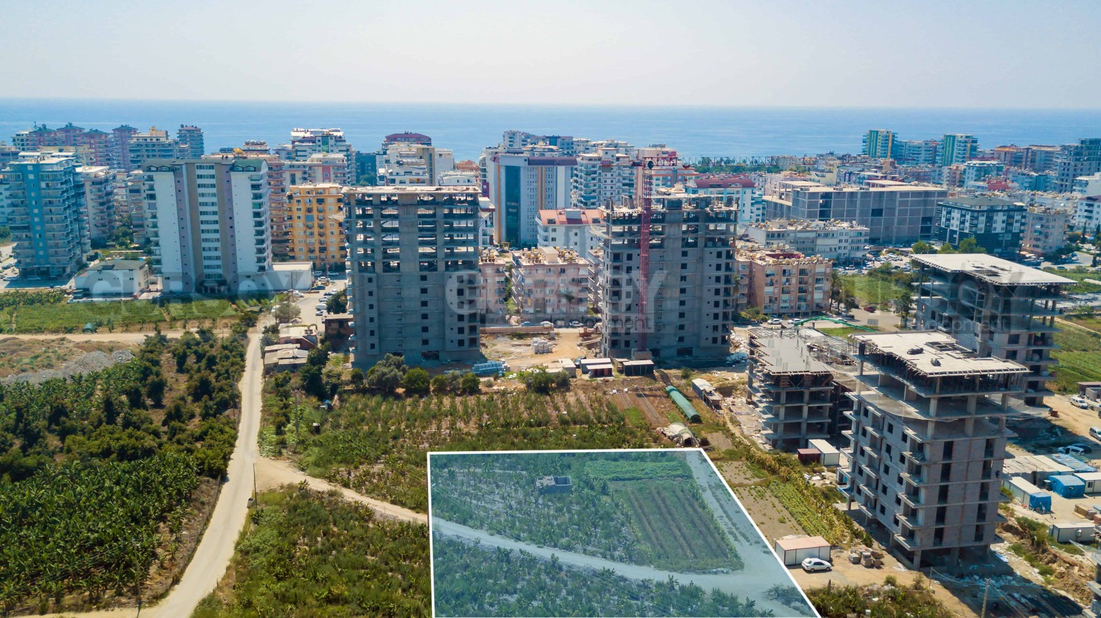 Квартиры на стадии строительства 50 -110 кв.м. в центре Махмутлара. в Турции - фото 1