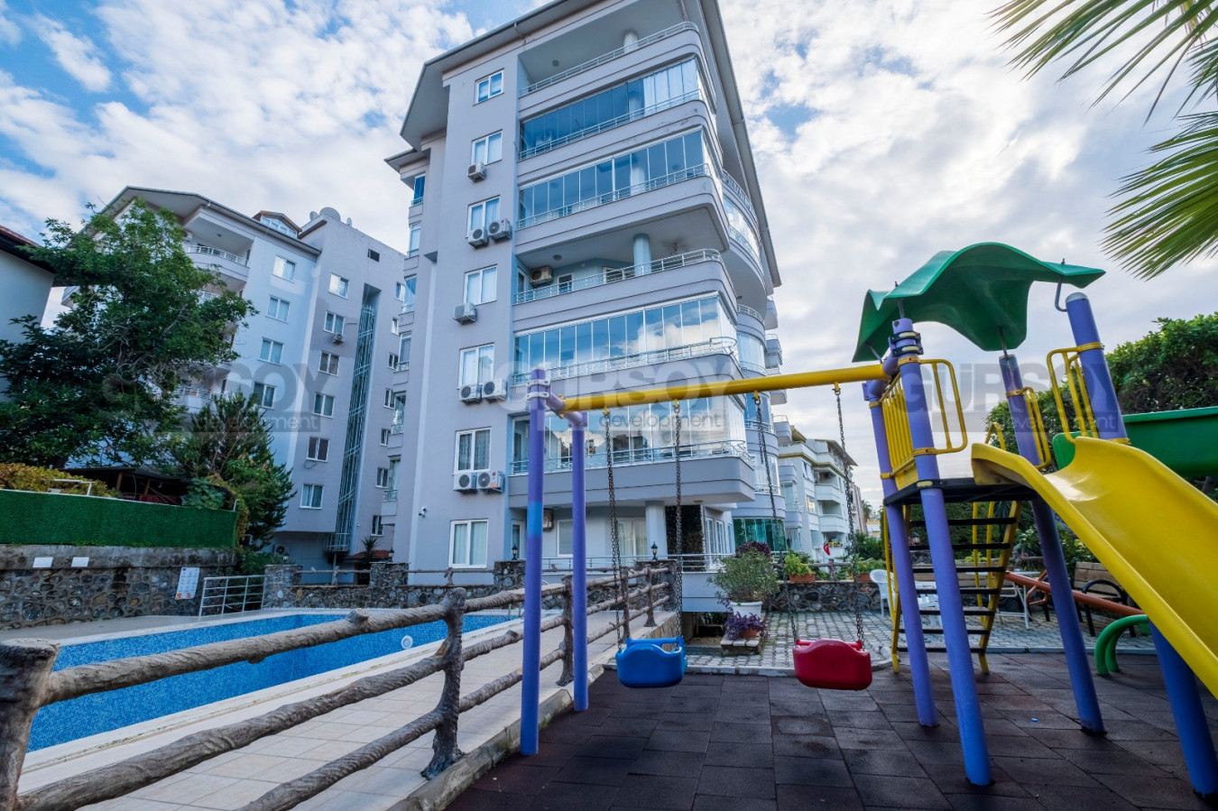 Меблированные апартаменты 2+1 в центре Алании, 110 м2 в Турции - фото 1