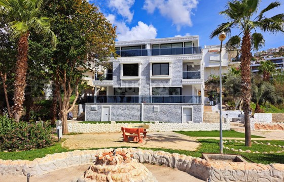 Шикарная современная частная вилла 3+1 с видом на море в Каргыджаке, 210 м2 в Турции - фото 2