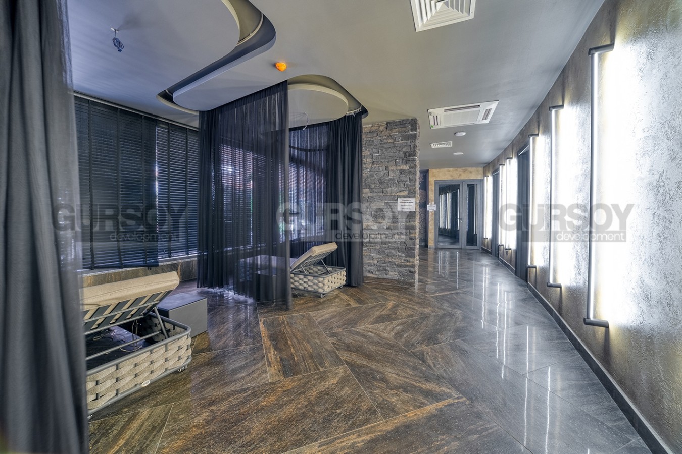 Новая меблированная квартира 1+1 в шикарном комплексе на первой линии в Каргыджаке, 45 м2 в Турции - фото 1
