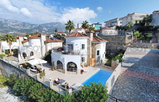 Светлая, уютная вилла в районе Каргыджак. 3+1,205м2 в Турции - фото 8