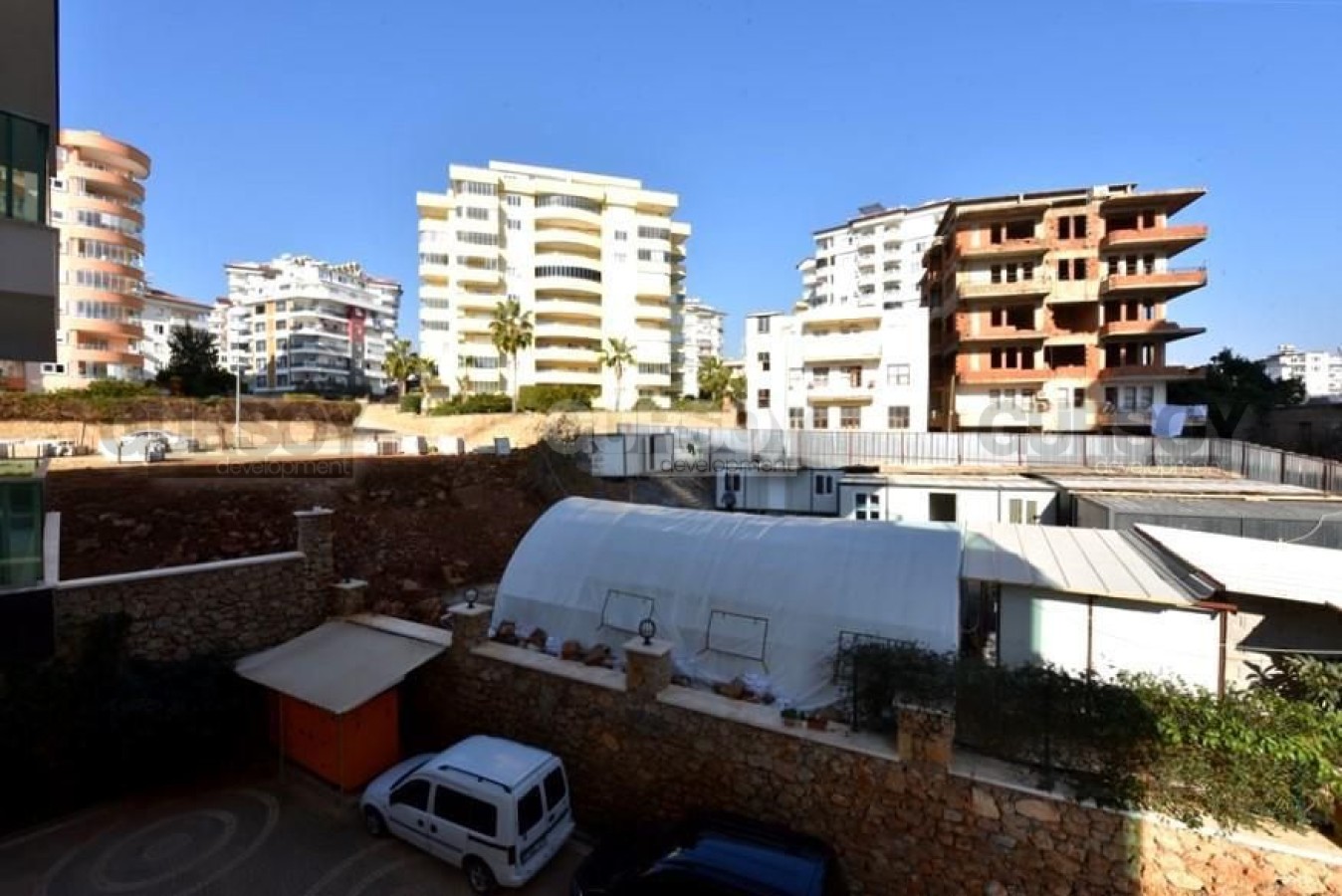 Уютная меблированная квартира 2+1 в новом комплексе в районе Тосмур, 110 м2 в Турции - фото 1