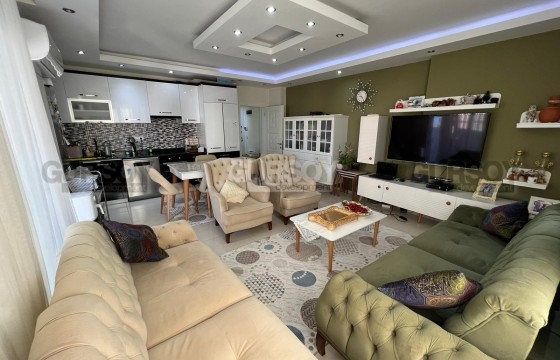 Просторная меблированная квартира 2+1 всего в 500 м от моря в районе Тосмур в Турции - фото 5