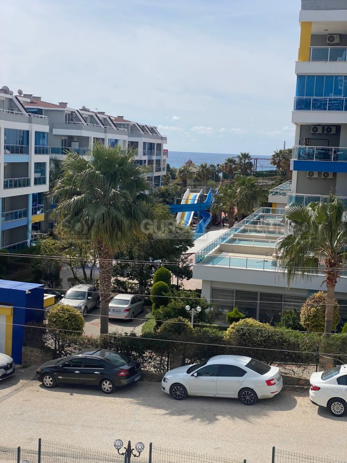Квартира 3+1 в шикарном новом жилом комплексе в 200 м от моря в Кестеле, 120 м2 в Турции - фото 1
