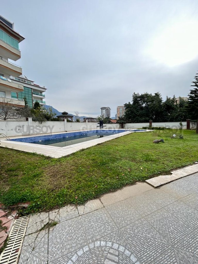 Меблированная квартира-студия всего в 200 м от моря в районе Кестель, 50 м2 в Турции - фото 1