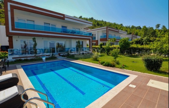 Просторная вилла в районе Каргыджак. 4+1,300м2 в Турции - фото 2