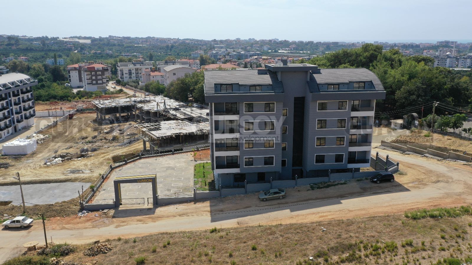 Несколько квартир разных планировок в готовом комплексе в Верхней Обе, 145м2-300м2 в Турции - фото 1