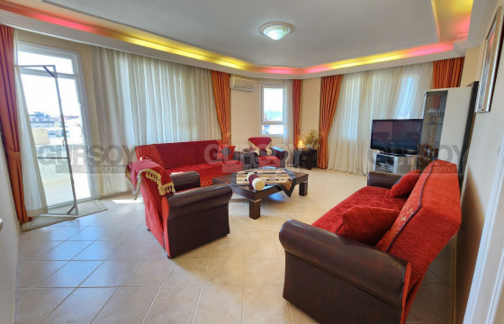 Просторная квартира 2+1 с отдельной кухней в районе Оба, 125 кв.м. в Турции - фото 1