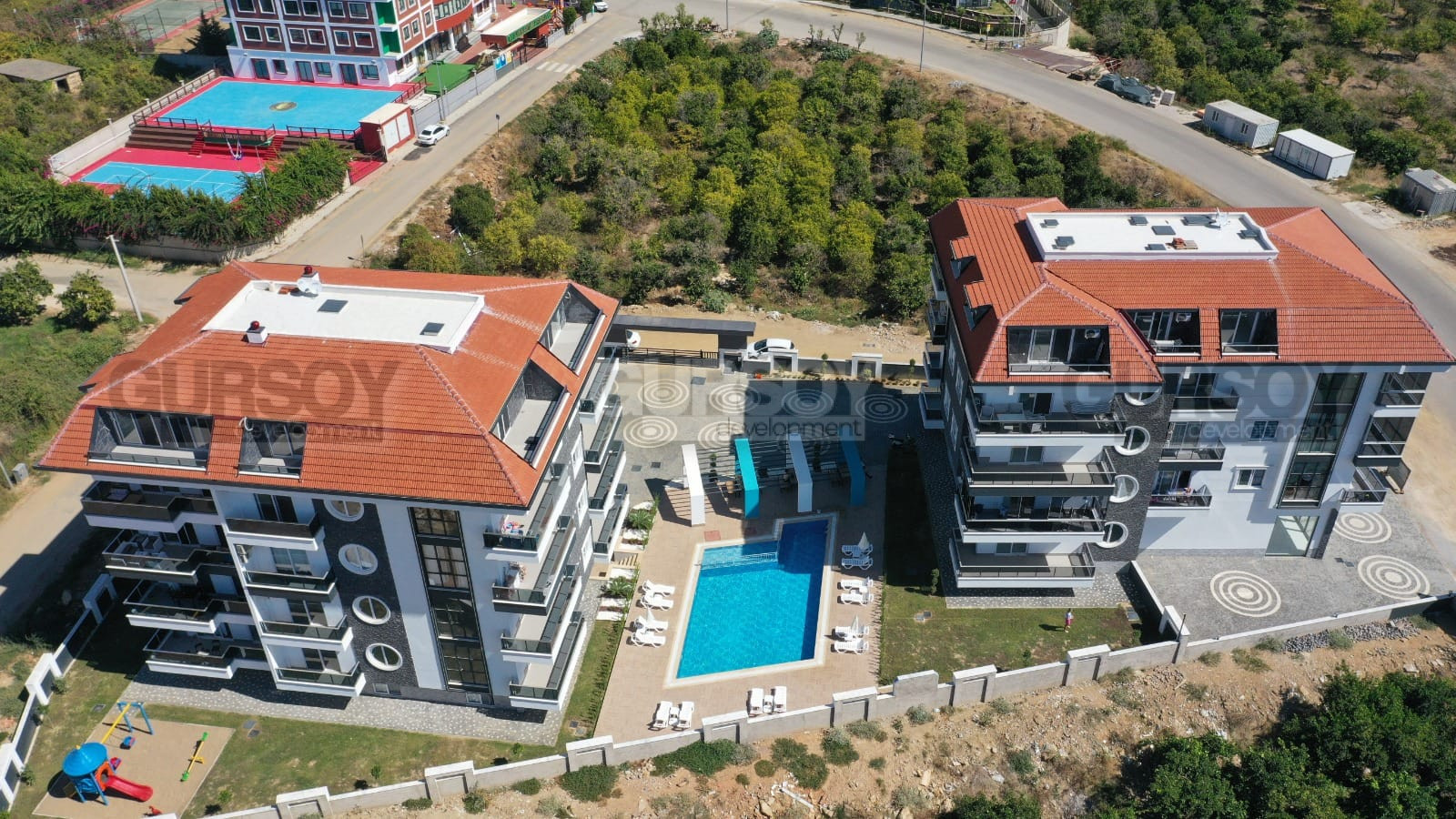 Трехкомнатная квартира с большим балконом в районе Оба, 100 м2. в Турции - фото 1