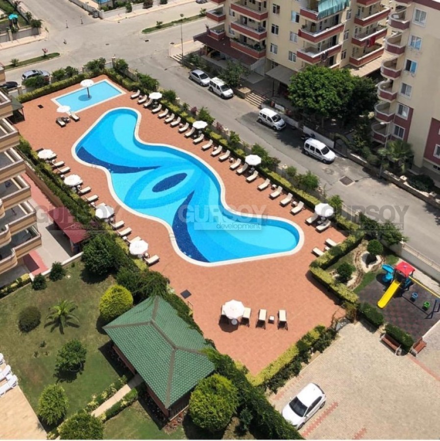 Шикарная квартира 1+1 с видом на море в элитном жилом комплексе в 150 м от пляжа в Махмутларе, 70 м2 в Турции - фото 1