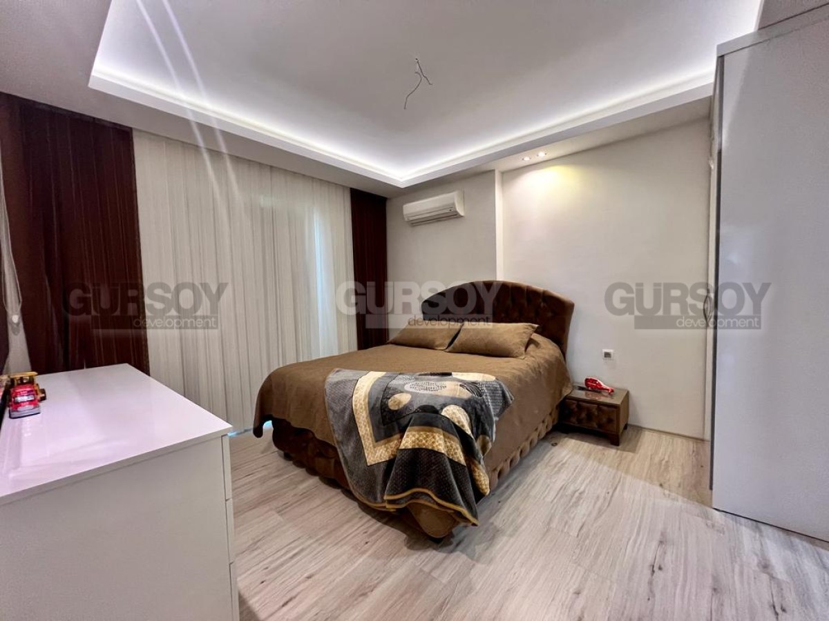 Шикарная меблированная квартира 3+1 в элитном комплексе в Махмутларе, 160 м2 в Турции - фото 1