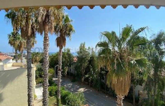 Вилла 4+1 с видом на море в районе Тюрклер, 230 м2. в Турции - фото 10