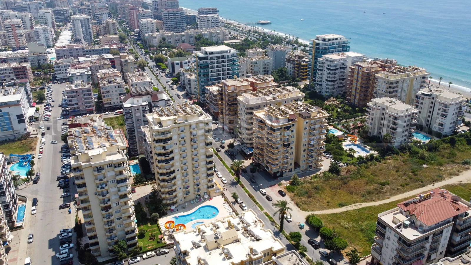 Стильная квартира 2+1 в Махмутларе с восхитительным видом на море, 120 м2 в Турции - фото 1