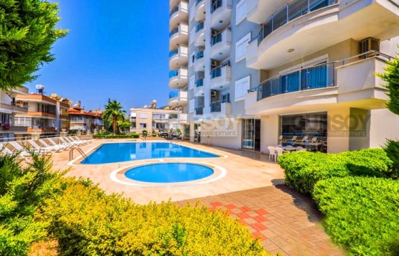 Меблированная квартира 2+1 с видом на море в 600 м от пляжа Клеопатры, 100 м2 в Турции - фото 1