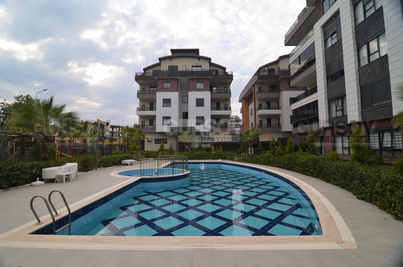 Несколько квартир в комплексе с инфраструктурой в районе Оба, 165м2-195м2 в Турции - фото 1