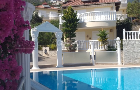 Уютная меблированная вилла 3+1 с прекрасными видами в районе Тепе в Турции - фото 6