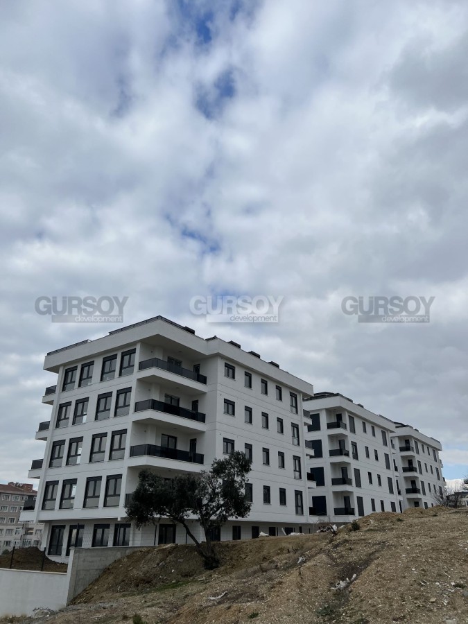 Видовые апартаменты в готовом комплексе под гражданство в районе Бейликдюзю, 120м2-360м2 в Турции - фото 1