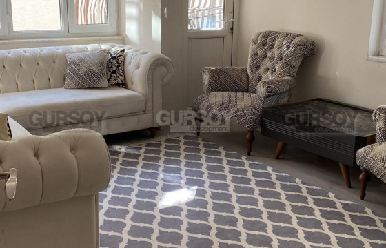 Трехкомнатная квартира 90 м2 в центре Алании, в 50 метрах от моря. в Турции - фото 1