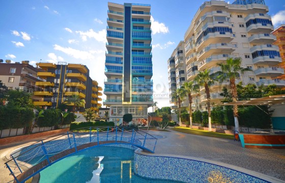 Меблированная квартира 2+1 на первой линии в центре Махмутлара, 120 м2 в Турции - фото 1