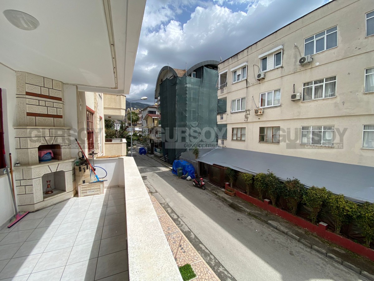 Квартира 2+1, площадью 120м2 на высоком первом этаже в районе Клеопатра в Турции - фото 1