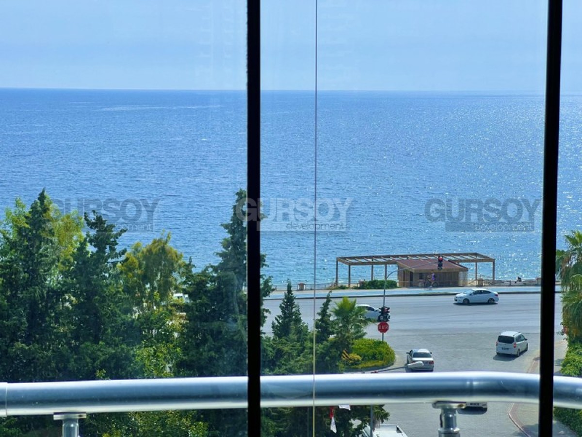 Квартира планировкой 2+1, общей площадью 125м2 с прямым видом на Средиземное море в районе Махмутлар. в Турции - фото 1