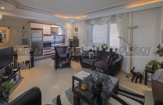 Квартира планировкой 2+1, общей площадью 120 м2, с прямым видом на море в центре города Алании в Турции - фото 3