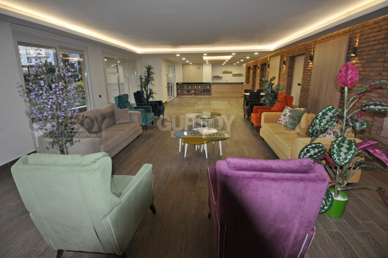 Квартира планировкой 1+1, общей площадью 65 м2 в районе Оба г. Алания в Турции - фото 1