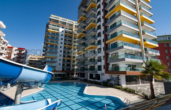 Уютная квартира 2+1 на первой линии в Махмутларе с шикарным видом на море в Турции - фото 1