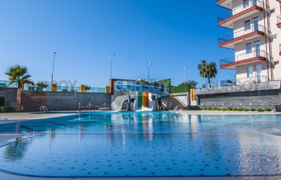 Стильная квартира на первой линии в Махмутларе с красивым видом на море и Крепость, 90 м2 в Турции - фото 1