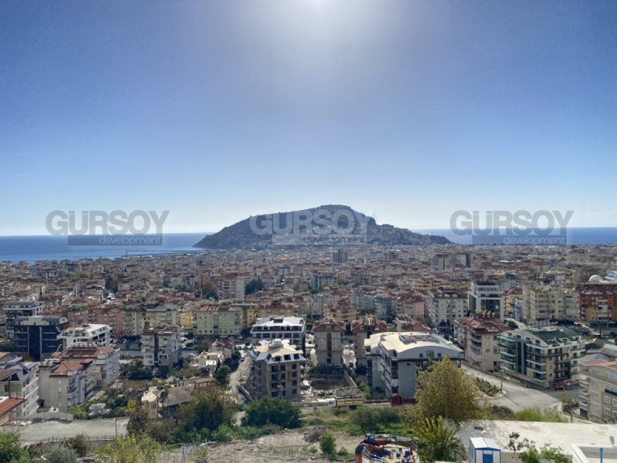 Просторная квартира 3+1 с панорамой на море и крепость в центральной части Алании, 145 кв.м. в Турции - фото 1