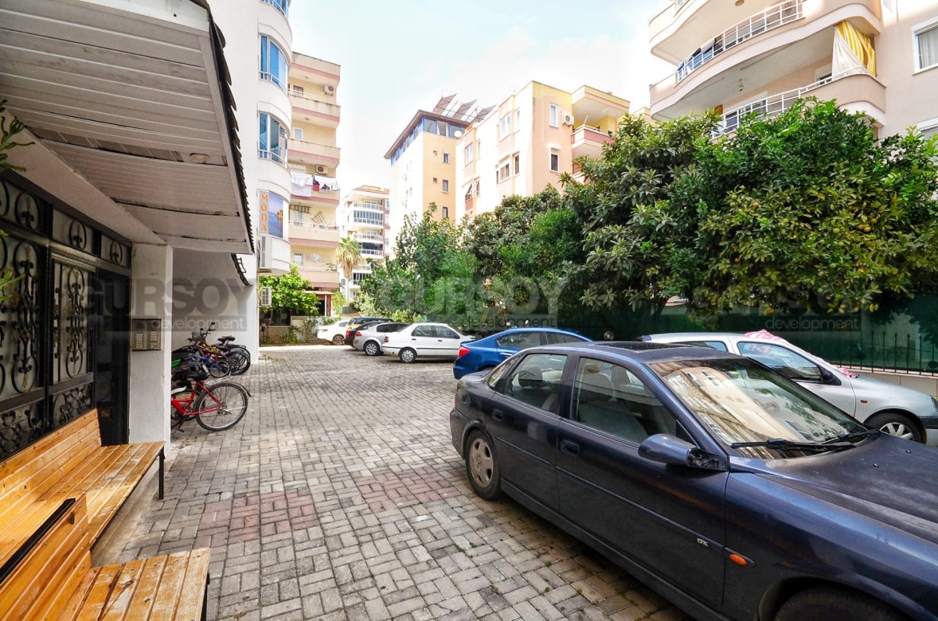Меблированная квартира 2+1 всего в 100 м от моря в Махмутларе по выгодной цене, 105 м2 в Турции - фото 1