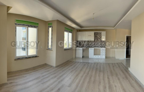 Замечательная двухкомнатная квартира в районе Окурджалар. 500м до моря. в Турции - фото 3