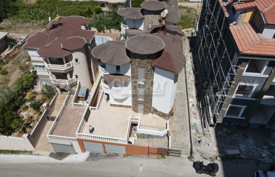 Вилла триплекс 4+1 в районе Махмутлар, 210 кв.м. в Турции - фото 4