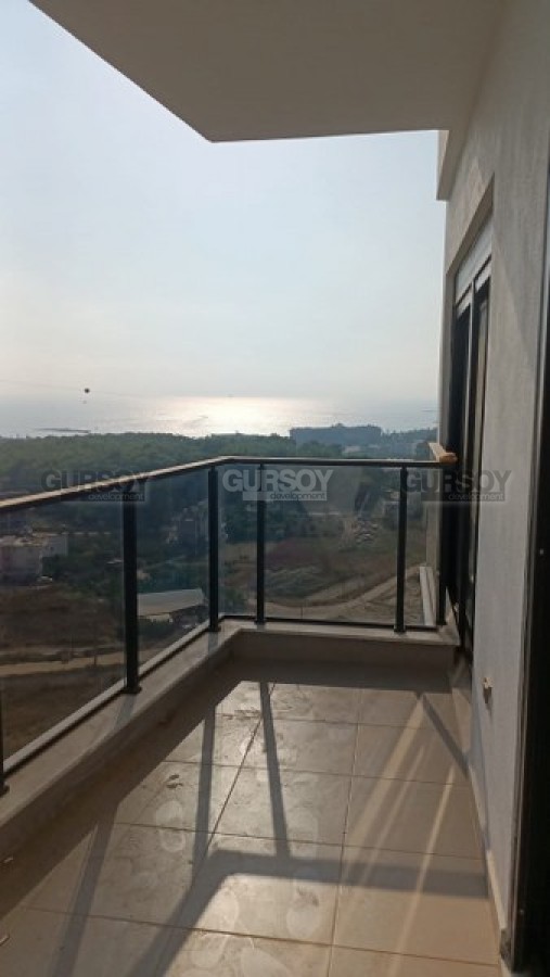 Новая квартира 1+1 с шикарным видом на море в элитном ЖК в Авсалларе, 55 м2 в Турции - фото 1