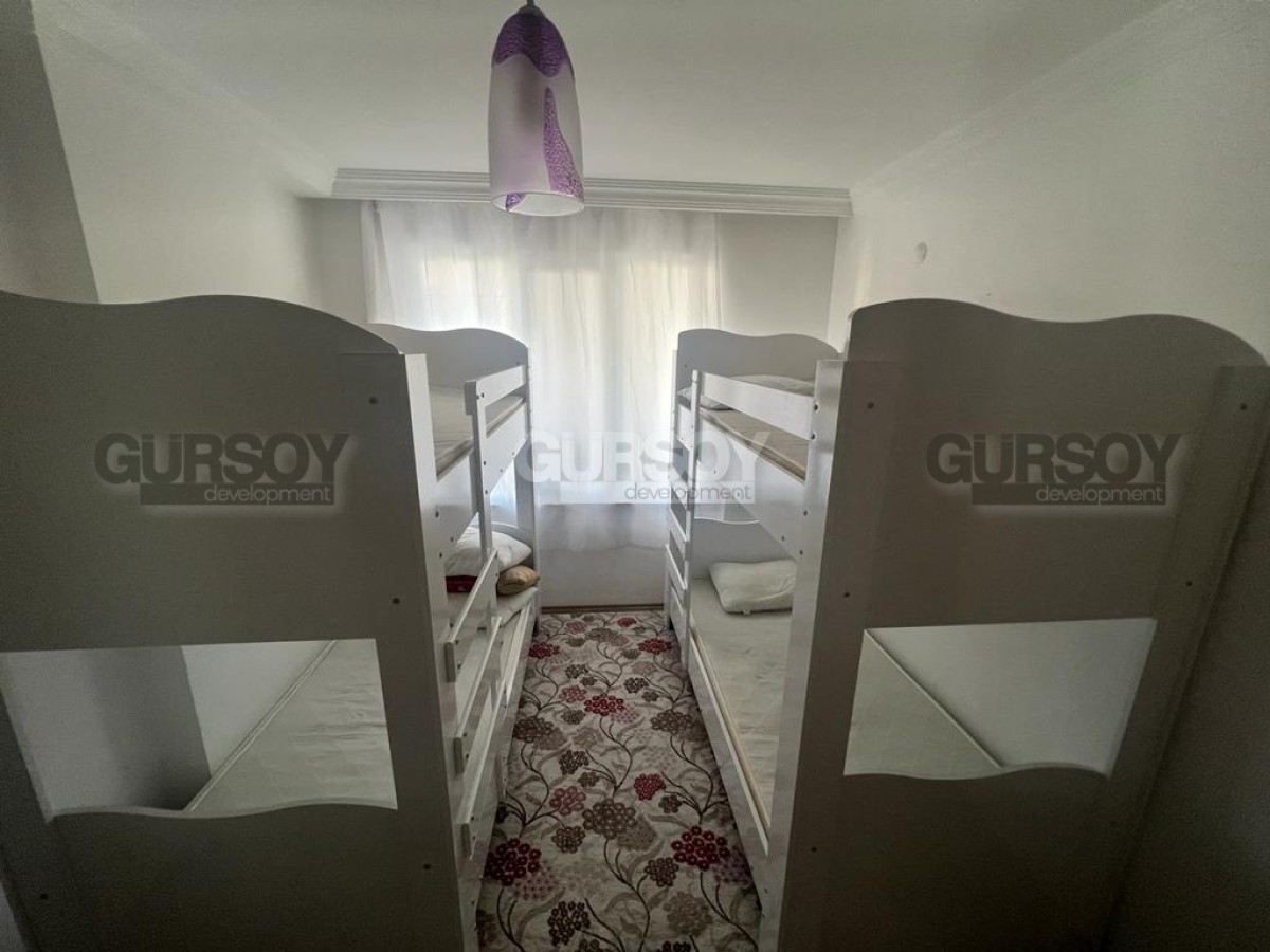 Меблированная квартира 2+1 всего в 450 метрах от моря в районе Тосмур, 110 м2 в Турции - фото 1