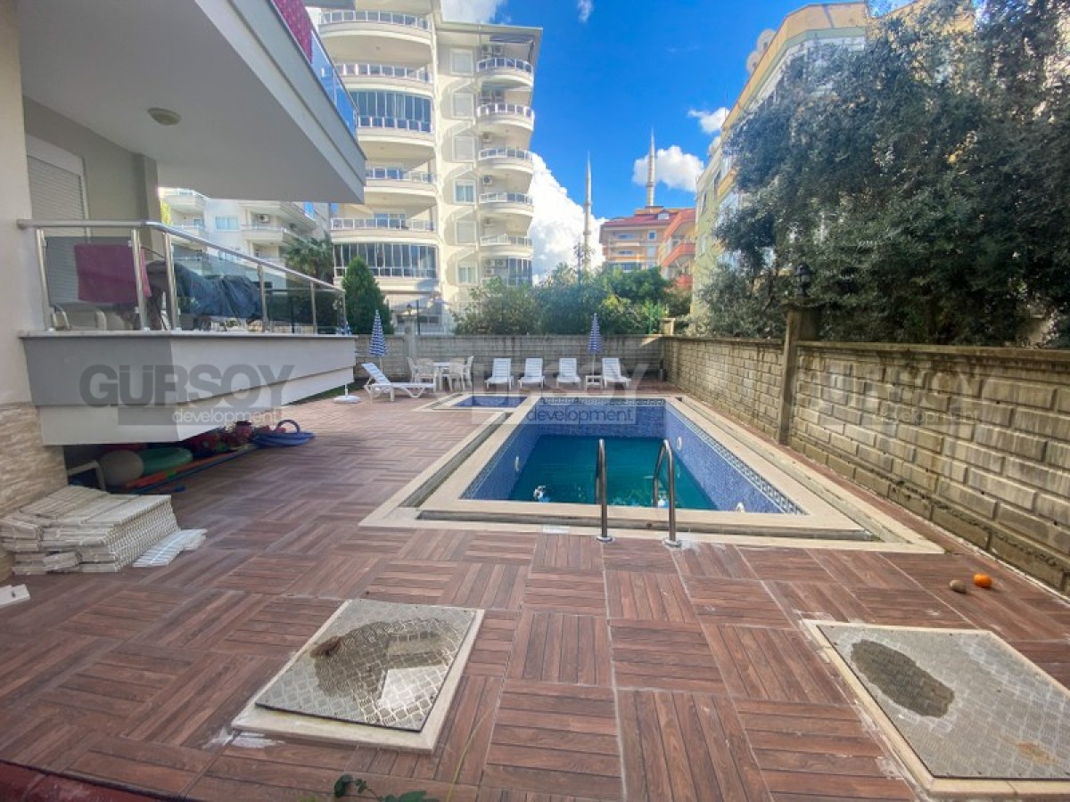 Квартира 2+1 в центре Алании с бассейном и удобным расположением, 95 кв.м. в Турции - фото 1