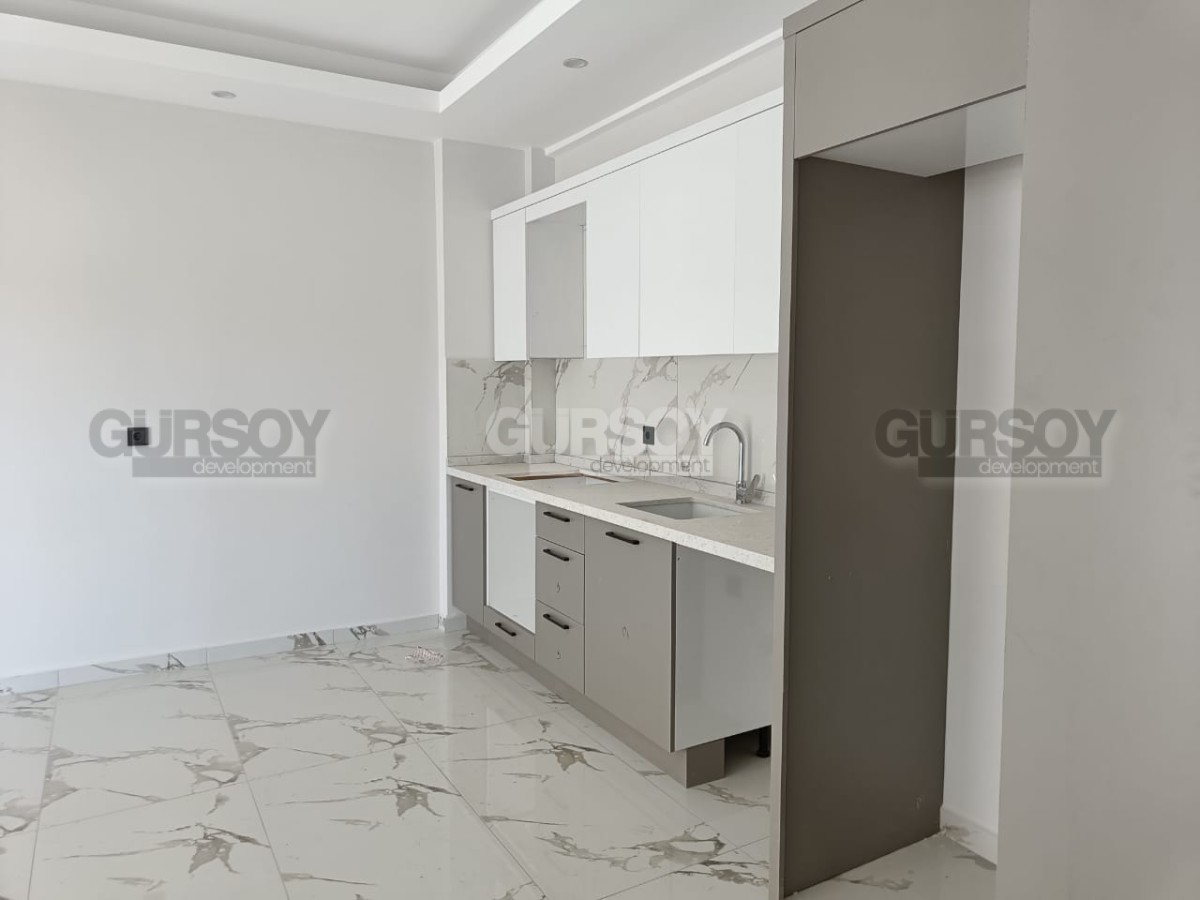 Новая квартира с чистовой отделкой, на 4-м этаже, в живописном, комфортабельном районе Аланьи - Тосмур в Турции - фото 1