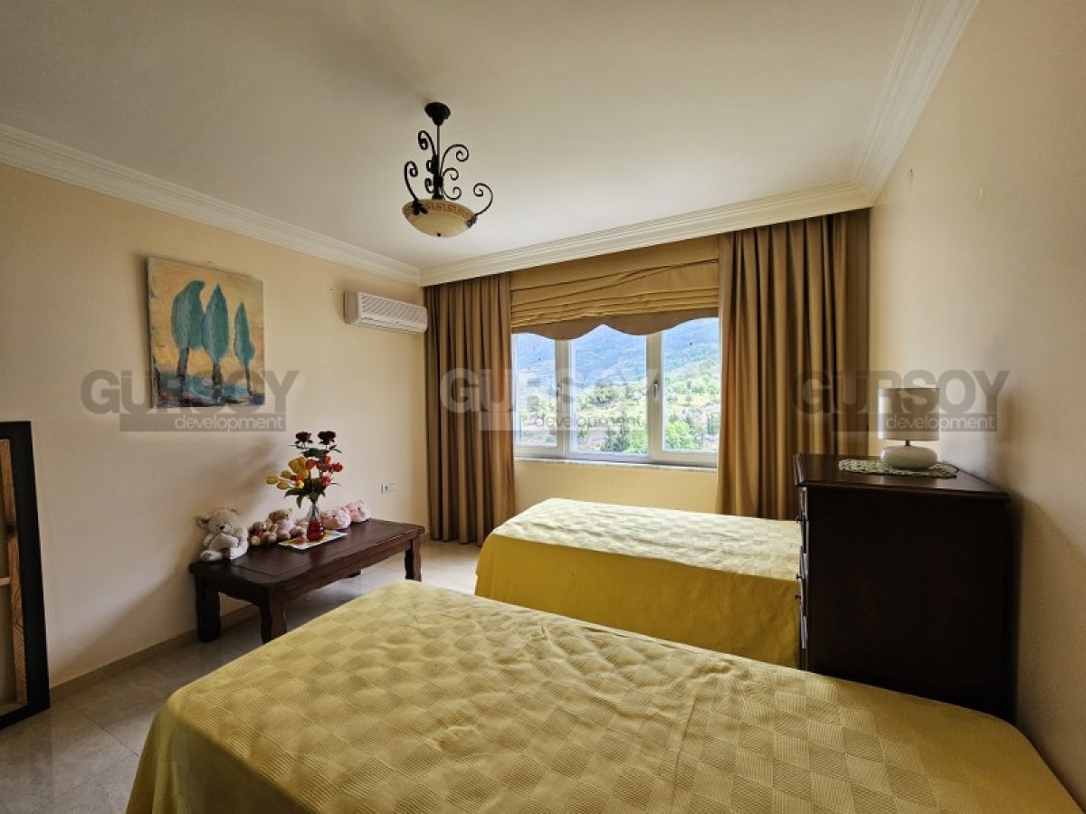 Просторная квартира с панорамным видом на море и горы, в комфортабельном жилом комплексе, в районе Махмутлар в Турции - фото 1