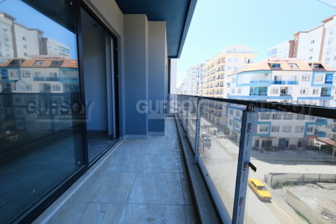 Квартира на 3-м этаже в новом жилом комплексе, в 300 метрах от моря, в центре района Махмутлар в Турции - фото 1