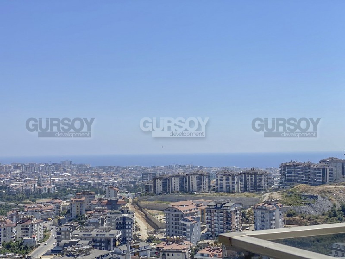 Большая панорамная квартира с видом на море и горы, в живописном, спокойном районе Аланьи - Чиплаклы в Турции - фото 1