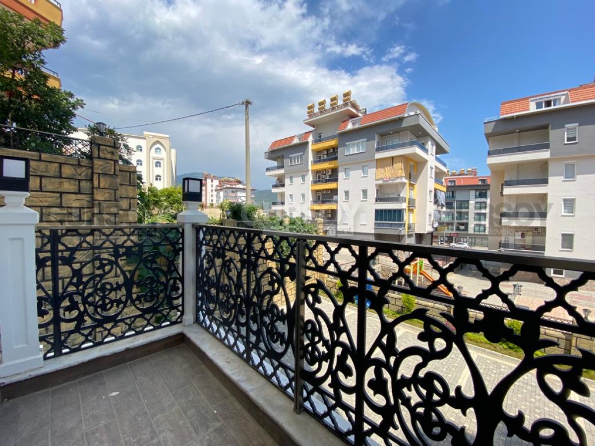 Апартаменты с качественной чистовой отделкой, в комфортабельной новой резиденции, в 800 метрах от моря в Турции - фото 1