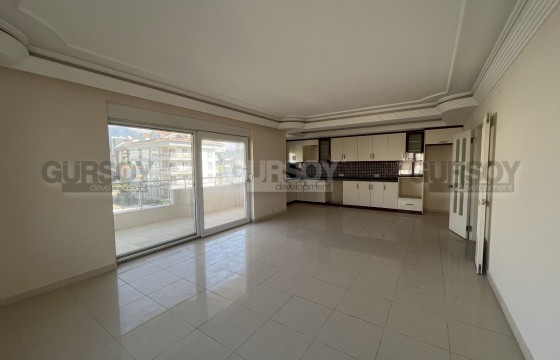 Просторная квартира с чистовой отделкой, в километре от моря, в комфортабельном жилом комплексе 2008 года постройки в Турции - фото 8