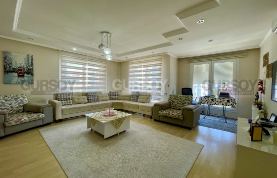 Просторная квартира 3+1, общей площадью 150 м2, на 2-м этаже в доме 2010 года постройки, в 900 метрах от моря в Турции - фото 3