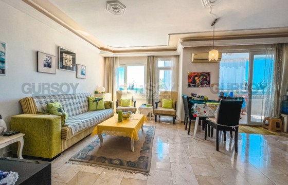 Меблированная квартира 2+1 с видом на море, в комфортабельном жилом комплексе в 50 метрах от пляжа в Турции - фото 4