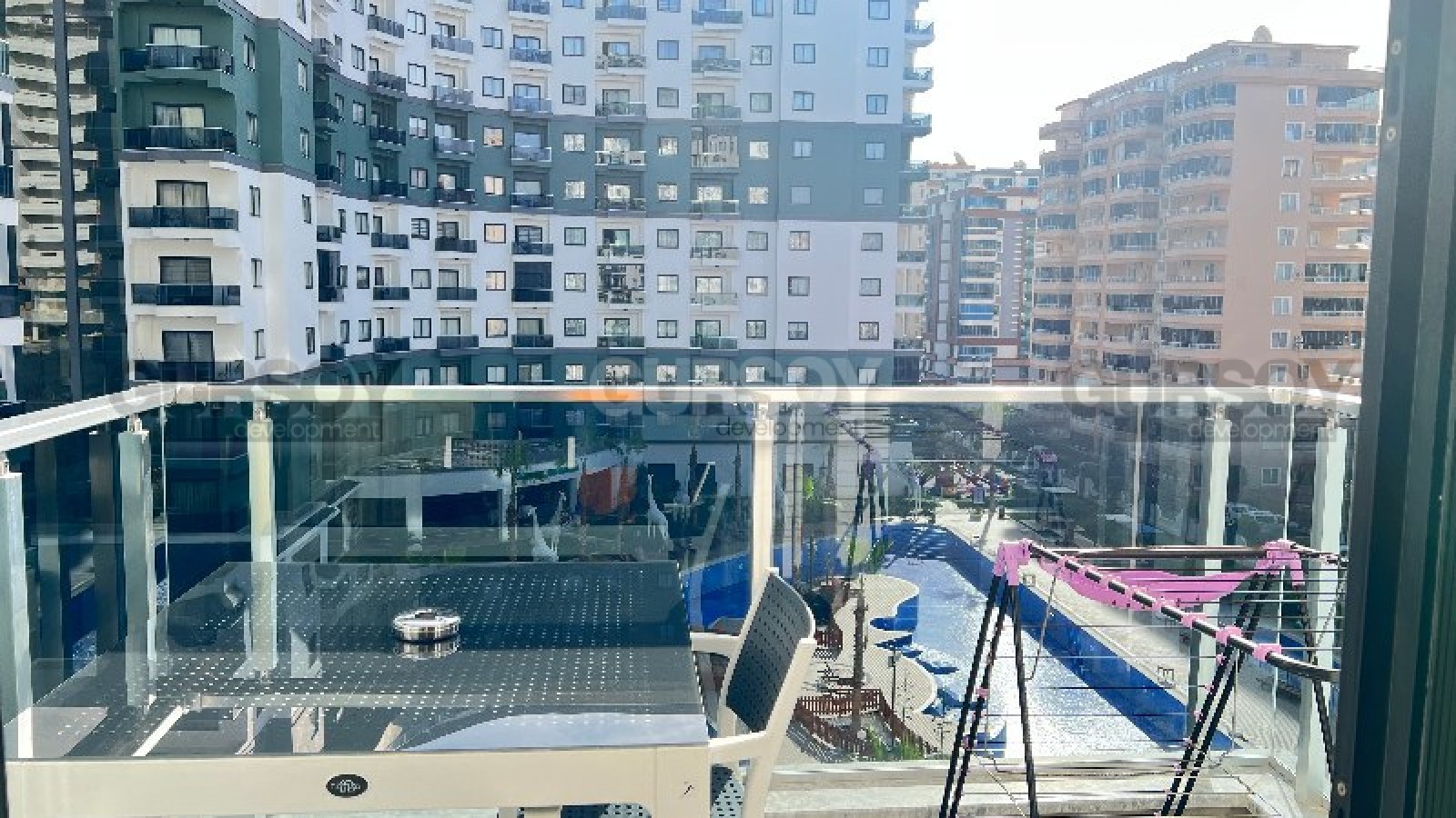 Квартира 1+1 в престижном комплексе, район Махмутлар в Турции - фото 1