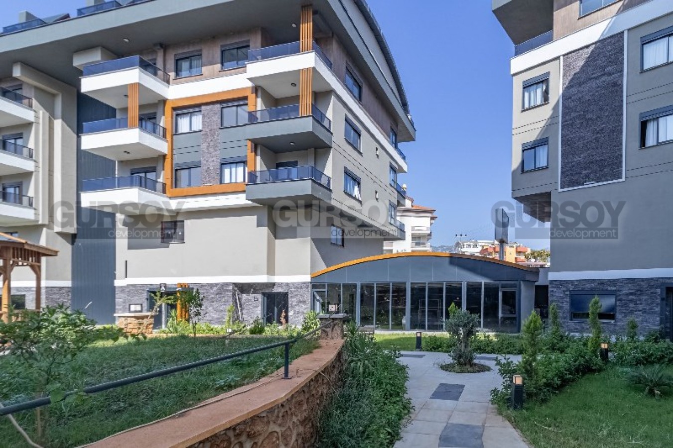 Квартира  2+1 в премиальном комплексе, подходящая для ВНЖ, район Оба в Турции - фото 1
