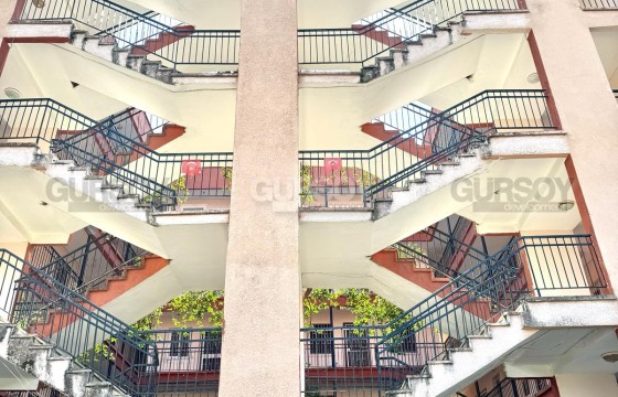 Трехкомнатная квартира с мебелью в районе Махмутлар в Турции - фото 2