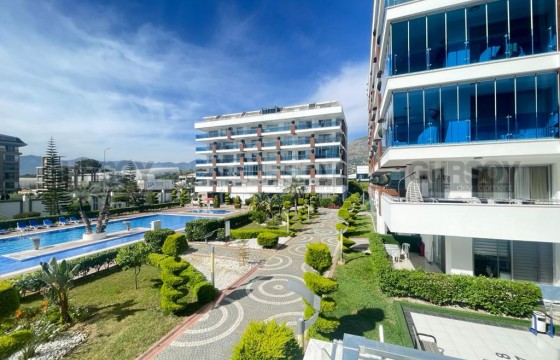 Четырехкомнатная квартира в современном красивом комплексе, район Кестель в Турции - фото 2