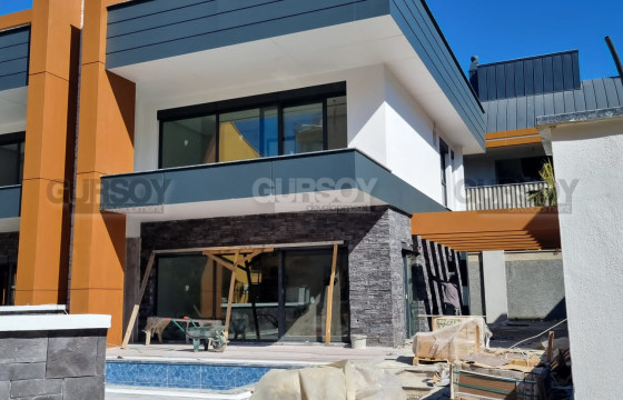 Вилла 4+1 под гражданство в Авсалларе, 200м2 в Турции - фото 2