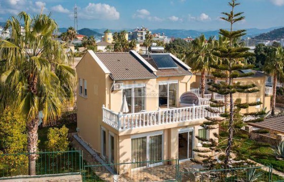 Меблированная вилла 3+1 в районе Конаклы в Турции - фото 1